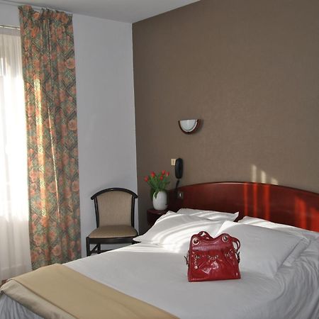 Hotel Le Ty-Lann Saint-Ave Luaran gambar