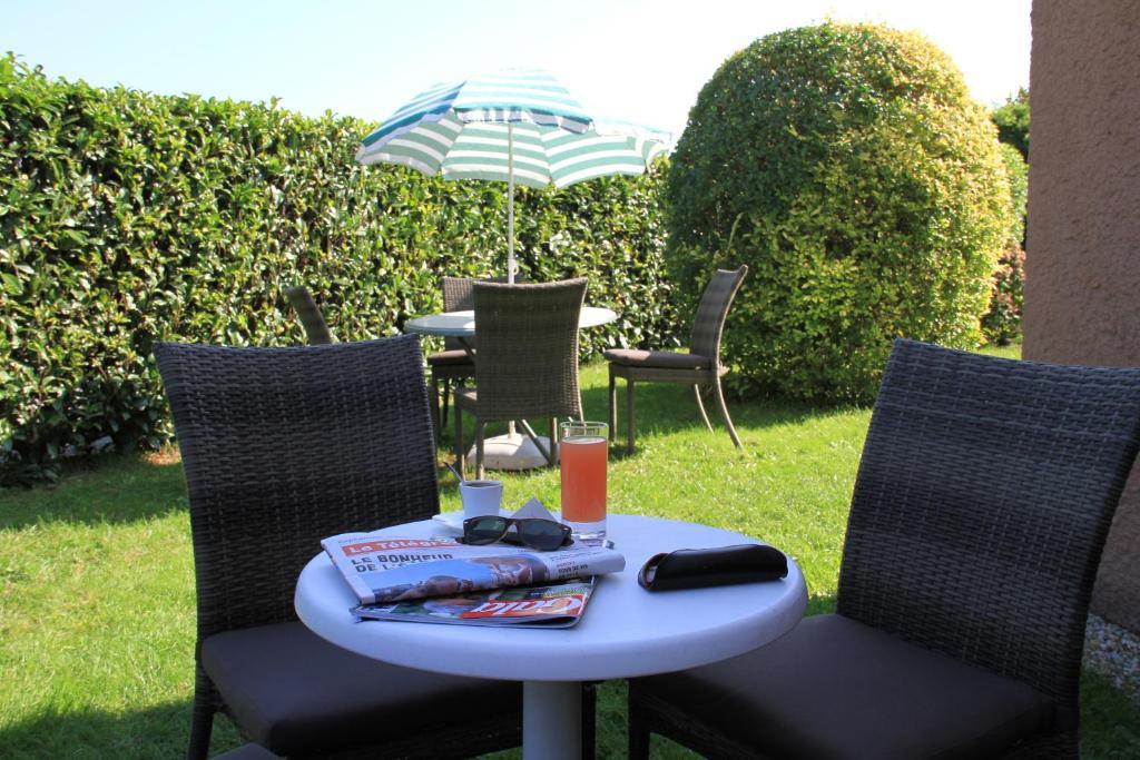 Hotel Le Ty-Lann Saint-Ave Luaran gambar