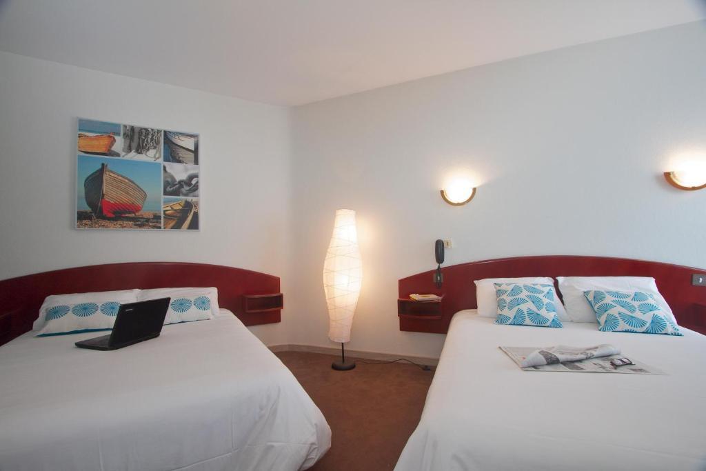 Hotel Le Ty-Lann Saint-Ave Luaran gambar