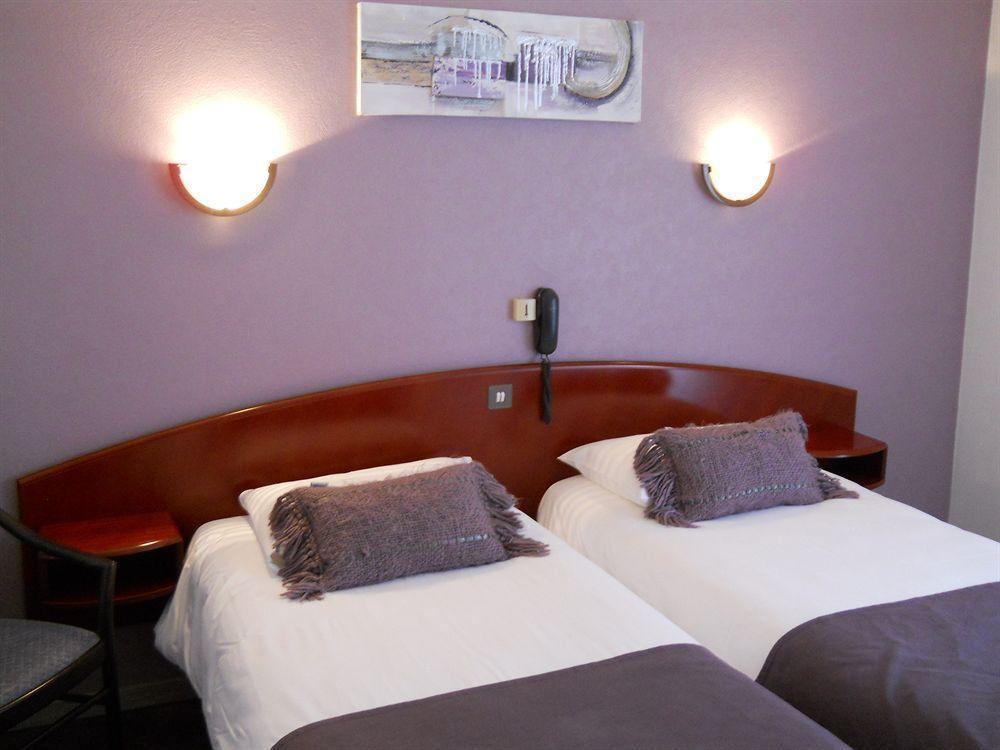 Hotel Le Ty-Lann Saint-Ave Luaran gambar