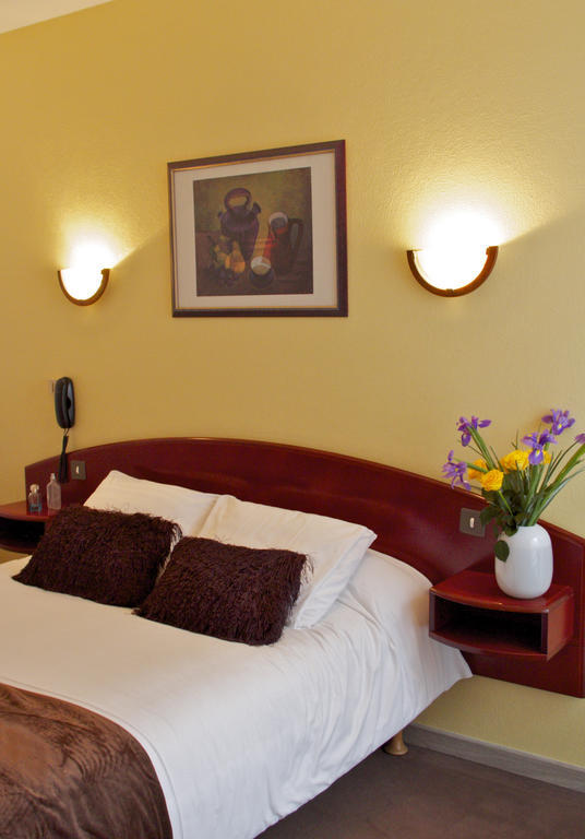 Hotel Le Ty-Lann Saint-Ave Luaran gambar